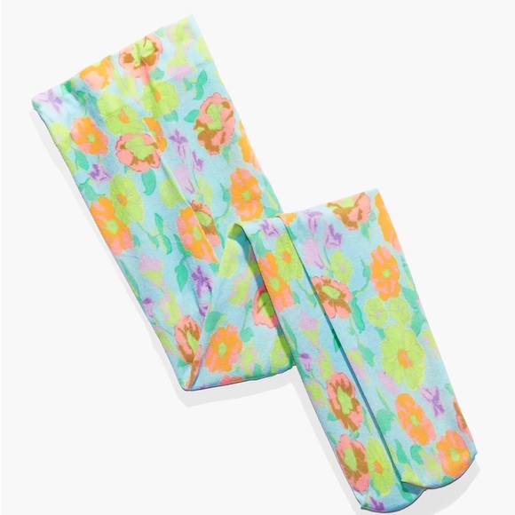 Savage X Fenty Freshly Picked Floral Print Pantyhose & Free Spirit Maxi Robe Set - Picture 5 of 13